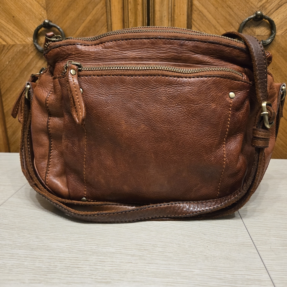 Vintage-Style Brown Leather Shoulder Bag